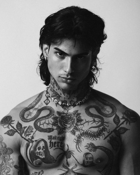 Man With Long Hair And Tattoos, Tattooed Long Haired Men, Dark Back Tattoos For Guys, Long Hair Tattoos Men, Dark Hair Tattoos Men, Hot Cholos, Hair Tattoo Man, Guys Ear Piercings, Avatar Tattoo