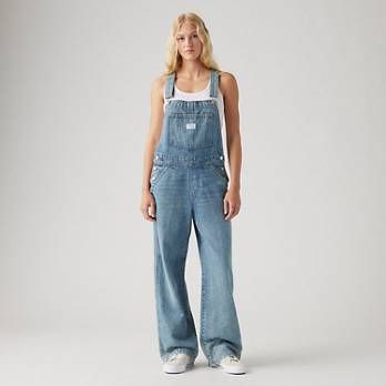 Baggy Women's Overalls - Medium Wash | Levi's® US Levi’s Overalls, Overalls Outfit Black Women, Levis Overalls Outfit, Levis Overalls, Baggy Overalls, Overalls Outfit, Women's Overalls, Relaxed Jeans, Loose Jeans