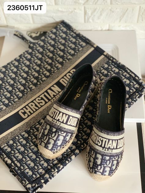 Christian Dior Espadrilles, Dior Espadrilles Outfit, Dior Espadrilles, Shoe Combo, Espadrilles Outfit, Dior Outfit, Luxury Things, Chanel Art, Women's Espadrilles