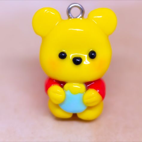 Winnie the pooh charm, disney winnie the pooh, cute pooh, cute winnie the pooh polymer clay charm Disney Polymer Clay Ideas, Winnie The Pooh Clay Sculpture, Clay Winnie The Pooh, Winnie The Pooh Clay, Glina Ideas, Disney Clay Charms, Polymer Clay Disney Charms, Pooh Bebe, Polymer Clay Disney