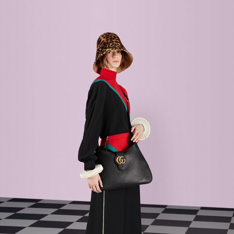 Shop the Aphrodite medium shoulder bag in brown at GUCCI.COM. Enjoy Free Shipping and Complimentary Gift Wrapping. Bottega Veneta Chain Pouch, Slouchy Hobo Bag, Bags Gucci, Italy Print, Mens Slides, Gucci Shoulder Bag, Purple Leather, Designer Shoulder Bags, African Design