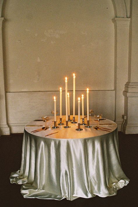 Candle Content, Round Wedding Tables, Hollywood Theater, Table Candle, Dinner Candles, January 2025, Wedding Tables, 2023 Christmas, Candle Styling