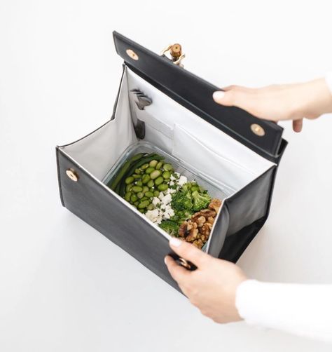 Modern Picnic’s Luncher Will Replace The Ugly Paper Bag You Carry Lunch In Luxury Lunch Bags, Designer Lunch Bags, Cute Lunch Bags, Stylish Lunch Bags, Lunch Boxes For Women, Chic Purses, Picnic Lunches, Best Lunch Bags, Lunchbox Ideas