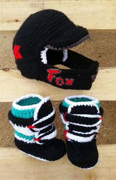 Crochet motorcycle photo prop Gender Reveal Ideas With Dirt Bike, Dirtbike Newborn Pictures, Newborn Harley Davidson Pictures, Dirt Bike Maternity Photos, Newborn Harley Pictures, Motocross Baby, Crochet Mermaid Blanket, Racing Baby, Crochet Baby Projects