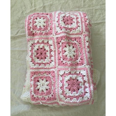 Elegant Crochet Blanket Ideas for Every Room Crochet Blankets Granny Squares, Crochet Blanket Simple, Pink Crochet Blanket, White Granny Square, Crochet Blanket Ideas, Crochet Granny Square Afghan, Cozy Pattern, Crochet Baby Blanket Free Pattern, Crochet Pillow Cover