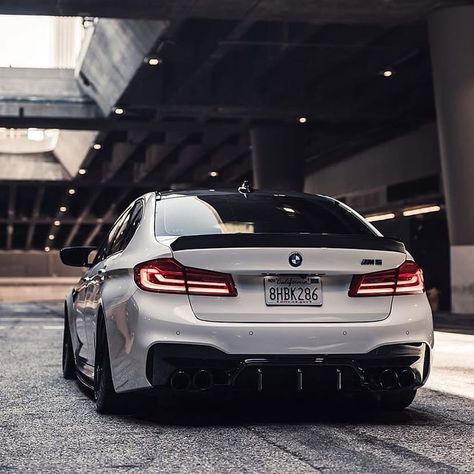 Bmw White, Dream Cars Bmw, Bmw Sport, Bmw M Power, Bmw Wallpapers, Car Organization, Aesthetic Car, Pimped Out Cars, Car Icons