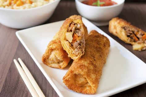 How to Make Delicious Chicken Crispitos - A Crunchy Delight - Tastessence Chicken Crispitos, Crispitos Recipe, Beef And Shrimp, Shrimp Egg Rolls, Egg Roll Filling, Homemade Egg Rolls, Thai Chili Sauce, Garlic And Ginger, Gluten Free Soy Sauce