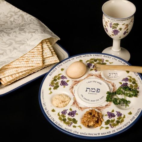 Seder Plate & Cup for celebrating Passover - includes list of Books to Read & answer What is Passover by HowToHomeschoolMyChild.com Messianic Passover, Feasts Of The Lord, Passover Seder Plate, How To Homeschool, Jewish Celebrations, Passover Seder, Seder Plate, Easter Traditions, Jewish Holidays