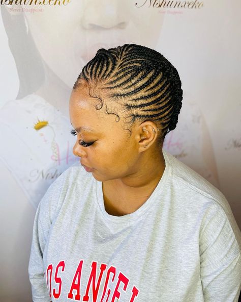 Small Lines Hairstyle, Free Hand Hairstyles, Creative Cornrow Hairstyles, Black Cornrow Hairstyles, Crochet Hair Styles Freetress, Cornrow Hairstyle, Cornrows Natural Hair, Cornrows Braids For Black Women, Hairstyle Ideas Easy