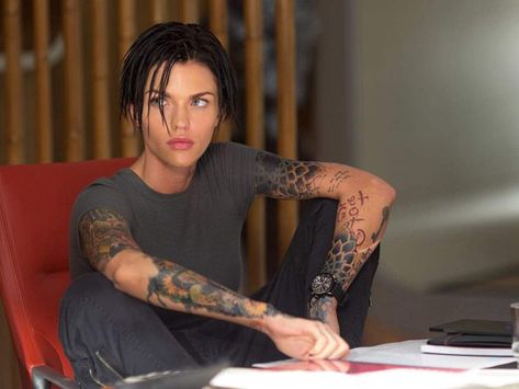 Ruby Rose Haircut, Ruby Rose Style, Androgynous Women, The Meg, Orange Is The New, Orange Is The New Black, Katie Holmes, Batwoman, Ruby Rose