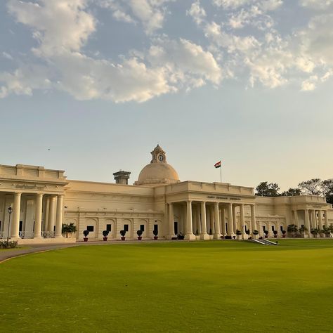 Iit Roorkee Campus, Iit Hyderabad Campus, Iit Roorkee Wallpaper, Iit Bombay Campus, Iit Wallpapers, Iit Roorkee, Iit Bombay, Vision Board Pics, Krishna Hd