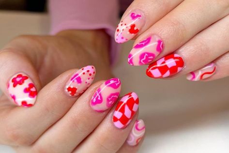 55 Valentine's Day Nails Fun Valentines Nails Pink, Retro Valentines Nails, Valentine’s Day Nails Pink, Fun Valentines Nails, Tippy Tap, Pink Red Nails, Trendy Valentines Day Nails, Nails Checkered, Summertime Nails