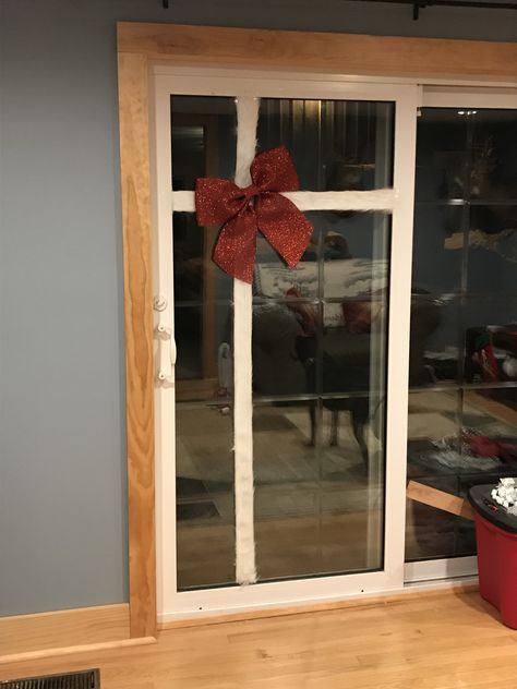 Sliding Door Christmas Decorations, Sliding Glass Door Christmas Decor Ideas, Sliding Glass Door Christmas Decor, Christmas Window Decoration, Xmas Deco, Christmas Decorations Living Room, Indoor Christmas, Christmas Door Decorations, Christmas Window