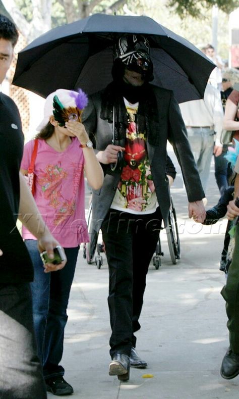 Michael Jackson shopping 2009 Michael Jackson Street Style, Michael Jackson 2009 Rare, Michael Jackson Paris Jackson, Michael Jackson Crowd, Mj Kids, Michael Jackson Daughter, You Are So Beautiful To Me, Michael Jackson World Music Awards 2006, Michael Jackson Daughter Paris