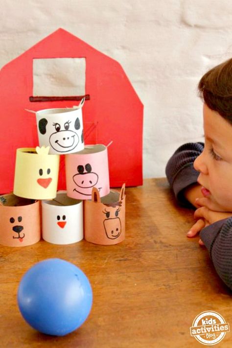 Farm Animal Bowling Game - Using toilet paper tubes, simple and fun! Farm Animal Social Emotional Activities, Farm Outside Ideas, Farm Theme Preschool Activities, Farm Vbs, March Lessons, Classroom Table, Farm Lessons, Farm Animals Activities, Farm Theme Preschool