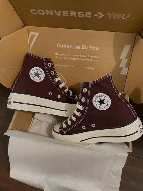 High Top Converse Brown, Brown High Top Converse Platform, Converse Chuck Taylor Lift Platform In Brown, Converse Brown Platform, Platform Brown Converse, Cute Shoes Brown, Brown Platform Converse Outfit, Brown Hightop Converse, Platform Converse Brown