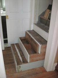 Pull Out Stairs, Old Style House, Minimal Traditional, Small Dream Homes, Folding Stairs, Barn Loft, Tiny House Stairs, Small Loft, Vintage Trailer