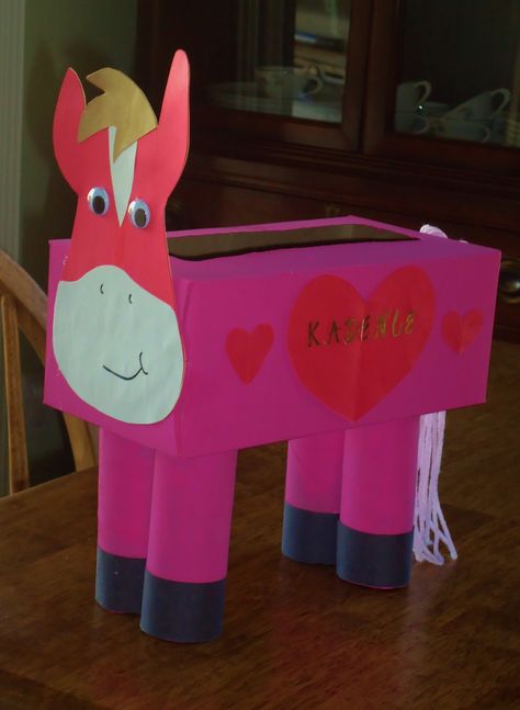 horse valentines boxes - Google Search Horse Valentines Boxes, Horse Valentine, Valentine Box Ideas, Valentine Boxes For School, Kids Valentine Boxes, Valentine Mailbox, Valentine Day Boxes, Creative Valentines, Diy Valentines Crafts