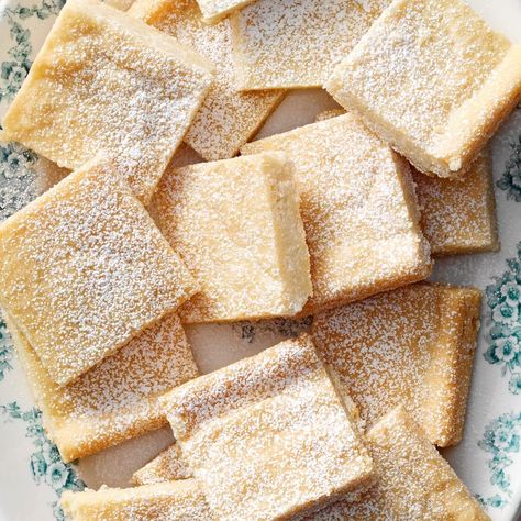 Buttery 3-Ingredient Shortbread Cookies Shortbread Recipe Easy, Butter Shortbread Cookies, Shortbread Recipe, Basic Cookies, Cake Mug, Christmas Desserts Easy, Shortbread Cookie Recipe, Baking Recipes Cookies, Shortbread Recipes