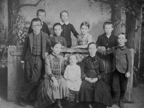 Missouri First Families. I'm going to apply for a Pioneer Certificate as my family was in Missouri by the early 1830s. Also a Civil War Service Cert. This is really cool. Pioneer Families, Missouri State, Family Genealogy, Application Form, Abandoned Places, Family History, Family Tree, Genealogy, My Family