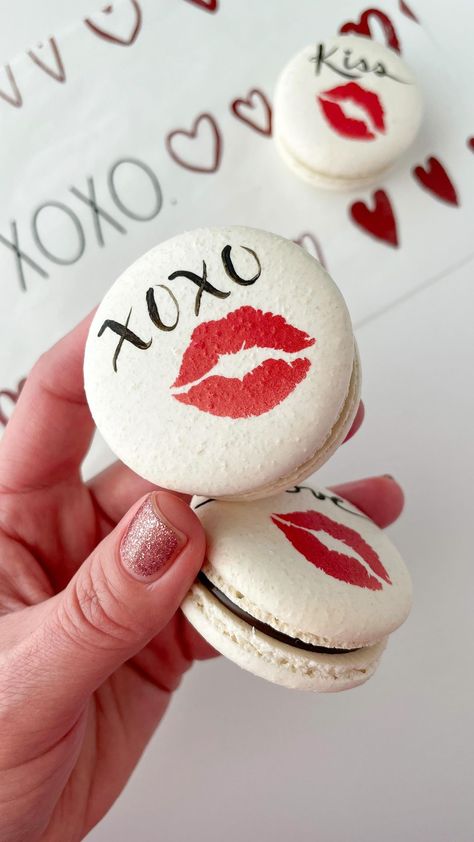 #macaronlove 😍 my latest obsession! Airbrushing macarons made easy with @ambrosia.macarons silk stencils 😍❤️ So beautiful and clean every… | Instagram French Macaron Recipe, Custom Macarons, French Macarons Recipe, French Macaron, Latest Obsession, Baking Desserts, Cookies Baking, Macaron Recipe, Custom Stencils