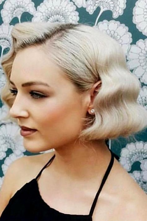 Inspiring Styling Ideas And Tutorials To Wear Finger Waves Perfectly Finger Wave Hair, 1920s Hair, Short Hair Lengths, Prom Hairstyles For Short Hair, Finger Waves, Short Wedding Hair, Short Hair Updo, Retro Hairstyles, Looks Chic