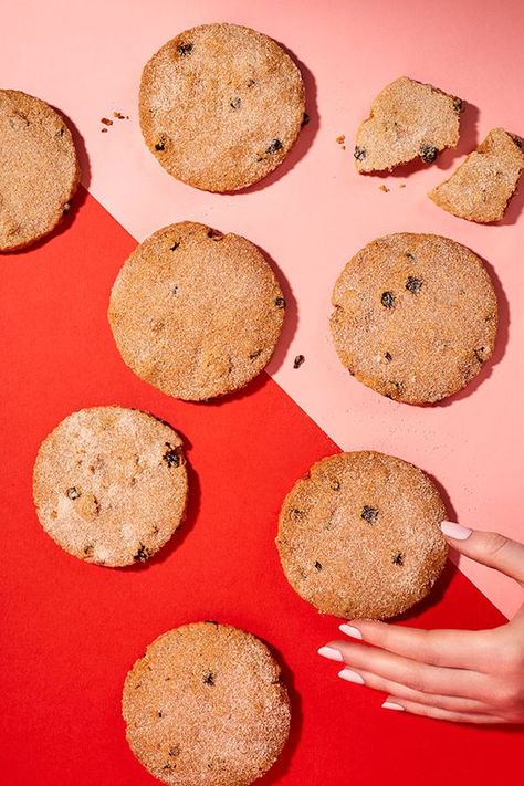 Cookie Product Shoot, Biscuit Photography, Food Photography Cake, Cookie Shots, Food Photography Dessert, Eating Food Funny, Shortbread Biscuits, Buttery Biscuits, Biscuits Recipe