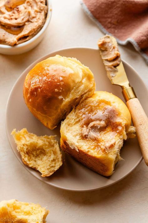 Sweet Potato Dinner Rolls - Sally's Baking Addiction Homemade Cinnamon Butter, Sweet Potato Roll, Sweet Potato Rolls Recipe, Potato Dinner Rolls, Sweet Potato Rolls, Sweet Potato Dinner, Savory Breads, Potato Rolls, Sweet Potato Bread