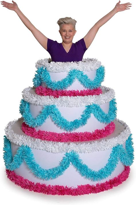 Oh! I am totally popping out of a cake for my husbands next birthday! Giant Birthday Cake, Usa Cake, Cake Gif, Giant Cake, Cake Lifter, Cake Pulls, Cake Stand Set, Cake Party, Big Cakes