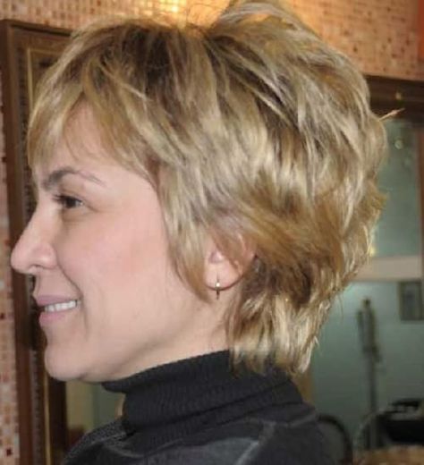 Short Layered Bob Hairstyles, Short Shag Haircuts, Easy Hair Cuts, Thick Wavy Hair, Short Shag Hairstyles, Short Shag, Super Short Hair, Short Layered, Short Layered Haircuts