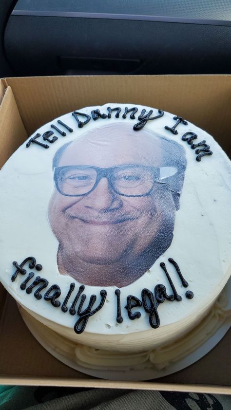 Danny Devito Cake, Night Crawlers, Widget Board, It's Always Sunny In Philadelphia, Danny Devito, Sunny In Philadelphia, It's Always Sunny, Random Ideas, Hottest Guy Ever