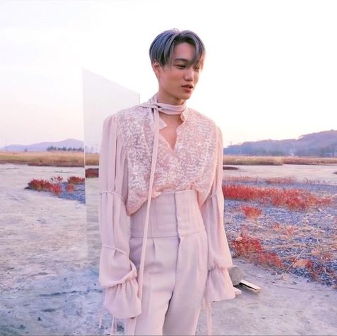 Lavender Outfit, Gender Fluid Fashion, Mens Fashion Illustration, Don Juan, Prom Looks, Mood Board Fashion, Feminine Outfit, Pink Outfits, Kpop Outfits