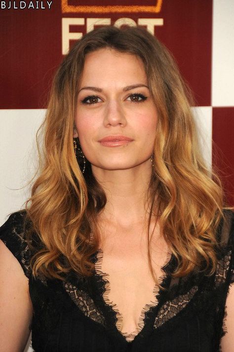 Bethany Joy Lenz. Hailey James Scott, Joy Lenz, Bethany Joy Lenz, Haley James, Haley James Scott, Bethany Joy, Lucas Scott, Michael Murray, Nathan Scott