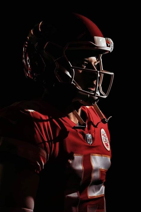 Mahomes 🏈 Patrick Mahomes Photoshoot, Patrick Mahomes Wallpaper, Kc Cheifs, Superbowl Champs, Chiefs Wallpaper, Nfl Chiefs, Red Kingdom, Nfl Pictures, Kc Chiefs Football