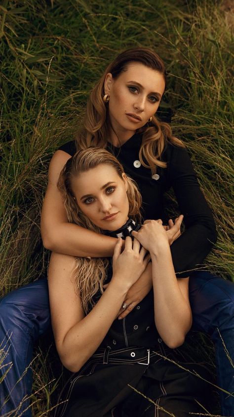 Aly And Aj, Aj Michalka, 2000s Girl, Best Sister, Movie Reviews, Best Love, Red Carpet, Celebrity Style, Photo Galleries