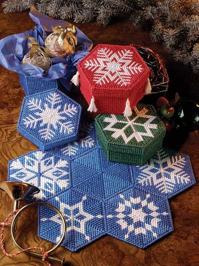 Snowflake Shapes (love these!!) pattern not free I love my favorite plastic canvas awesome! Plastic Canvas Yarn, Snowflake Shapes, Snowflake Patterns, Plastic Canvas Coasters, Plastic Canvas Stitches, Plastic Canvas Ornaments, Snowflake Shape, Plastic Canvas Tissue Boxes, Plastic Canvas Christmas