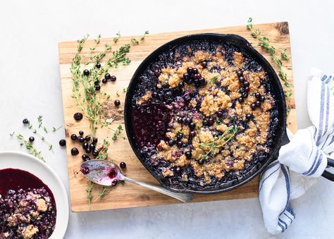 Nova Scotia Wild Blueberry Crisp Wild Blueberry Crisp, Wild Blueberry Recipes, Fruit Deserts, Fruit Desert, French Oven, Blueberry Crisp, Blueberry Season, Blueberry Crumble, Blueberry Desserts