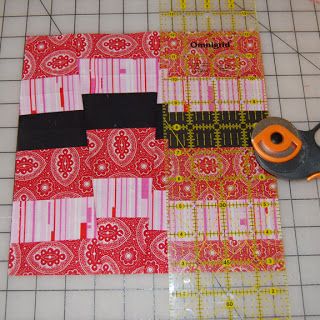 ReannaLily Designs Blog: Fractured Background Quilt Block Tutorial Hexagon Quilt Pattern, Quilt Stories, Quilting Videos, Modern Quilting, Quilt Block Tutorial, Hexagon Quilt, Quilting Techniques, Quilting Tips, Quilting Tutorials