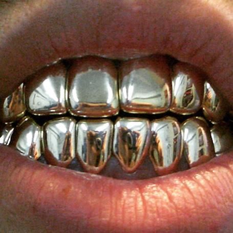 Grillz Teeth, Gold Grill, Grills Teeth, Tooth Gem, Gold Teeth, Teeth Jewelry, Runway Makeup, Pat Mcgrath, Dope Jewelry