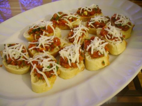 Giada's Bruschetta Brushetta Appetizers, The Best Appetizers, Giada Recipes, Food Garnish, Canning Whole Tomatoes, Bruschetta Recipe, Sliced Baguette, Holy Moly, Finger Food Appetizers