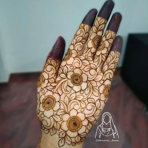 Short Mehndi Design, Henna Tattoo Designs Hand, Mehndi Designs Bridal Hands, Latest Henna Designs, Very Simple Mehndi Designs, Simple Mehndi Designs Fingers, Engagement Mehndi Designs, Henna Tattoo Designs Simple, Stylish Mehndi Designs