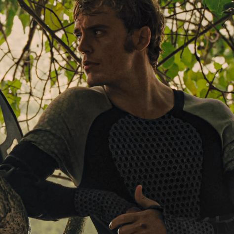 Sam Claflin Finnick, Finnick Odair Sam Claflin, Hunger Games Finnick, Rabastan Lestrange, Hunger Games Characters, Hunter Games, Finnick Odair, Sam Claflin, Hunger Games 3