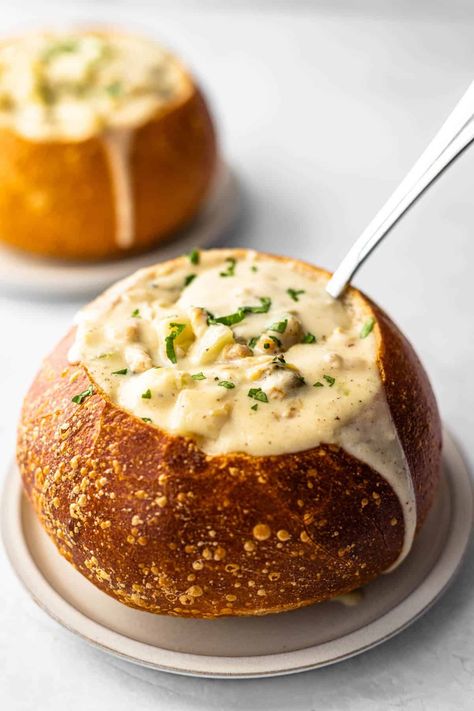 Clam Chowder Bread Bowl Recipe, Seafood Chowder Recipes, Clam Chowder Recipe New England, Shrimp And Crab Bisque, Cream Onions, Crab And Shrimp Seafood Bisque, Bisque Recipes, New England Food, Seafood Bisque Recipe