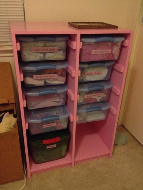 Kids Dresser Organization, Basket Dresser, Laundry Basket Dresser, Toy Room Organization, Dresser Plans, Jewerly Holders, Kids Toy Organization, Toy Room, Dresser Organization