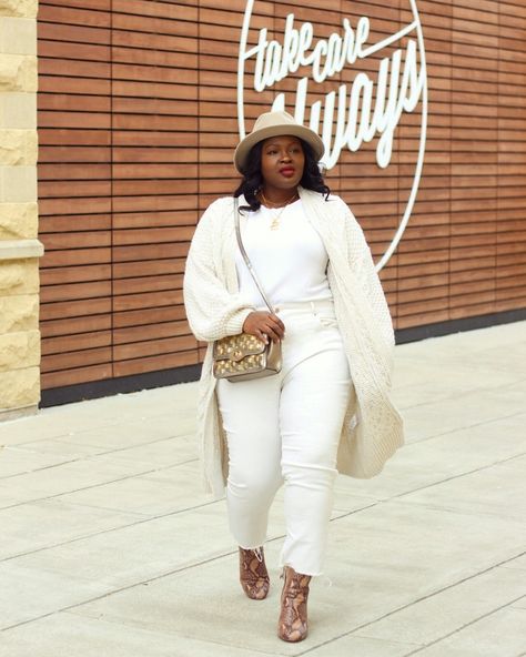 Posts from supplechic | LIKEtoKNOW.it Plus Size White Outfit, White Jeans Plus Size, Beige Outfit Ideas, Plus Size White Jumpsuit, All White Party Outfits, 70’s Outfit, Winter White Outfit, Cute White Tops, Wendy's Lookbook