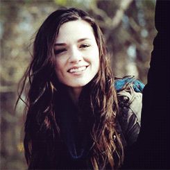 Allison Argent Gif, Alison Argent, Stone Landscaping, Allison Argent, Crystal Reed, Teen Wolf Cast, Scott Mccall, Rocky Balboa, Wolf Girl