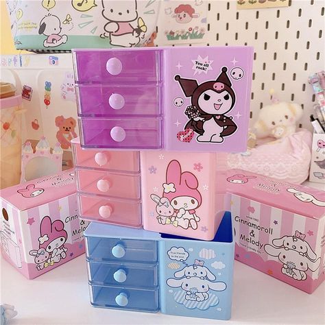 Sanrio Room Decor, Sanrio Room, Desk Pen Holder, Cute Stationary School Supplies, Hello Kitty Makeup, Cartoon Kawaii, Hello Kitty Accessories, Doll Diy Crafts, Kawaii Sanrio