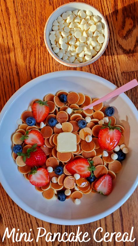 Mini Pancake Bowl, Cute Pancakes Ideas, Recetas Aesthetic, Cute Pancakes, Pancake Bowl, Waffle Cereal, Pancake Cereal, Stuffed Pancakes, Air Fryer Recipes Chicken Breast