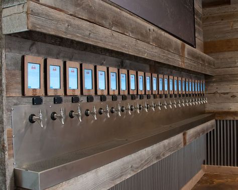 Beer Tap Display, Beer Station, Brewery Decor, Coffee Machine Design, Beer Factory, Brewery Design, Beer Wall, Bar Tap, Craft Beer Bar