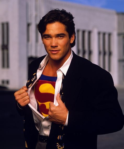 Lois And Clark, Dean Cain, Photo Signature, Superman And Lois Lane, Cover Design Inspiration, Adventures Of Superman, Lois Lane, Superhero Characters, Great Tv Shows